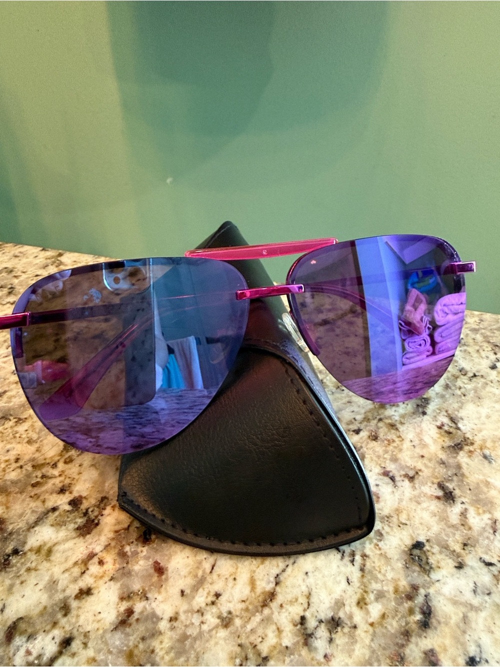DIFF Tahoe Pink Rush Metallic Pink Mirror Aviator Sunglasses Large NWOBox